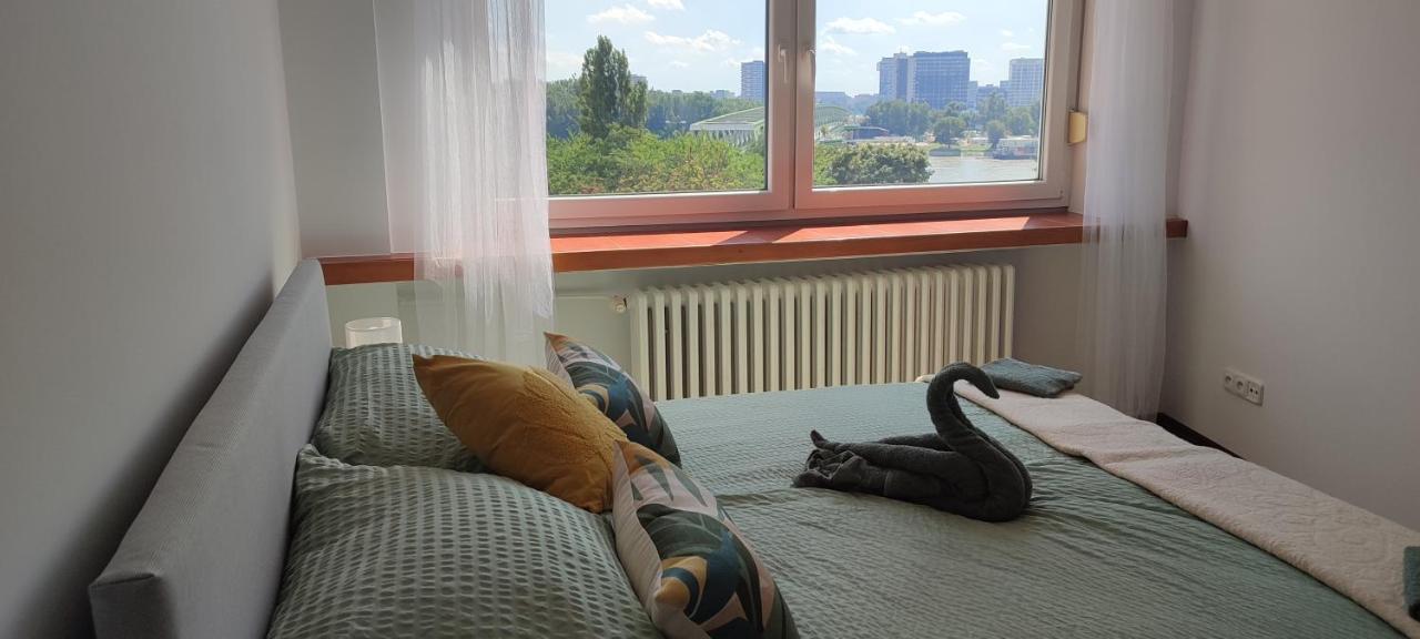 Danube Riverside Apartment With Quite Workplace Bratislava Exterior photo